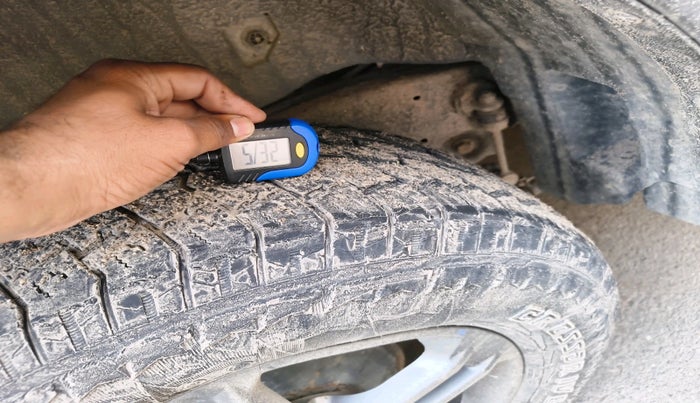 2021 Mahindra Thar LX D AT 4WD HT, Diesel, Automatic, 1,22,231 km, tyre