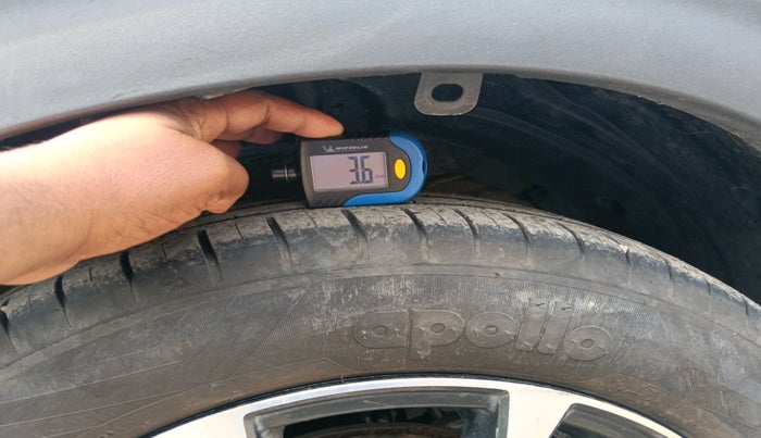 2024 Maruti XL6 ZETA MT, Petrol, Manual, 29,405 km, tyre