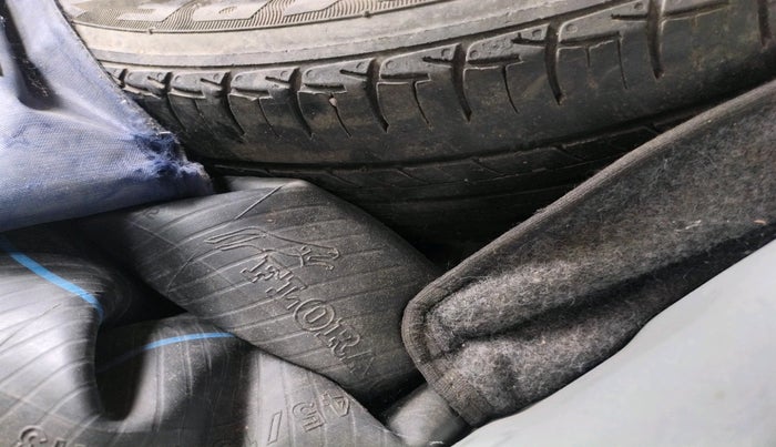 2016 Hyundai Grand i10 ASTA 1.1 CRDI, Diesel, Manual, 99,999 km, tyre