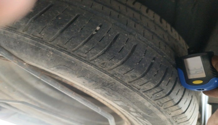 2013 Renault Duster 85 PS RXL DIESEL, Diesel, Manual, 1,63,039 km, tyre