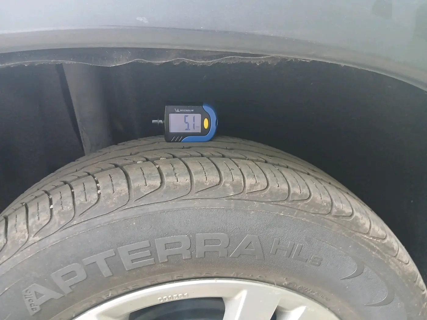 2017 Maruti Vitara Brezza ZDI, Diesel, Manual, 1,41,273 km, tyre