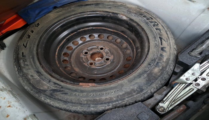 2014 Honda Amaze 1.2L I-VTEC S, Petrol, Manual, 70,210 km, tyre