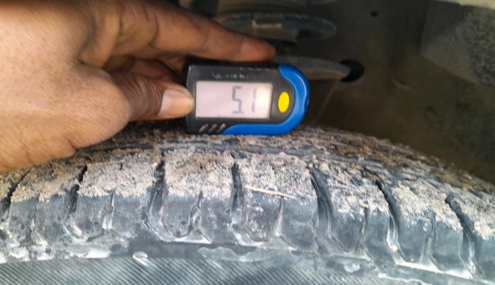 2022 Maruti Ertiga VXI CNG, CNG, Manual, 29,251 km, tyre