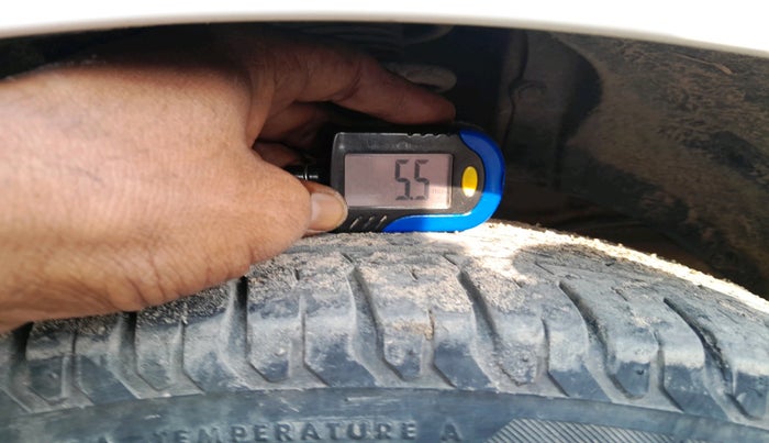 2022 Maruti Ertiga VXI CNG, CNG, Manual, 29,251 km, tyre