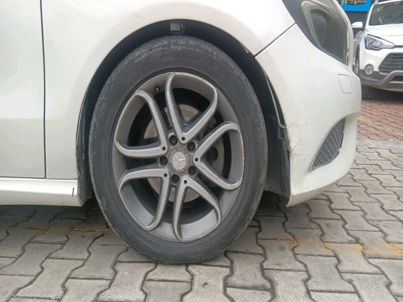 2014 Mercedes Benz A Class A180 CDI STYLE, Diesel, Automatic, 1,72,125 km, tyre