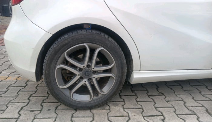 2014 Mercedes Benz A Class A180 CDI STYLE, Diesel, Automatic, 1,72,125 km, tyre