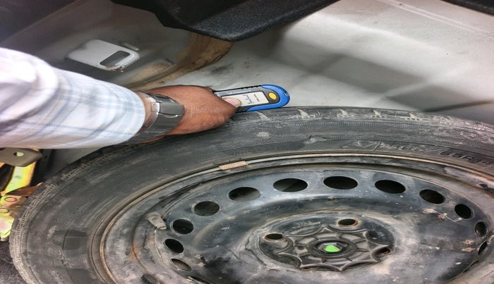 2015 Hyundai Xcent BASE 1.2, Petrol, Manual, 46,660 km, tyre