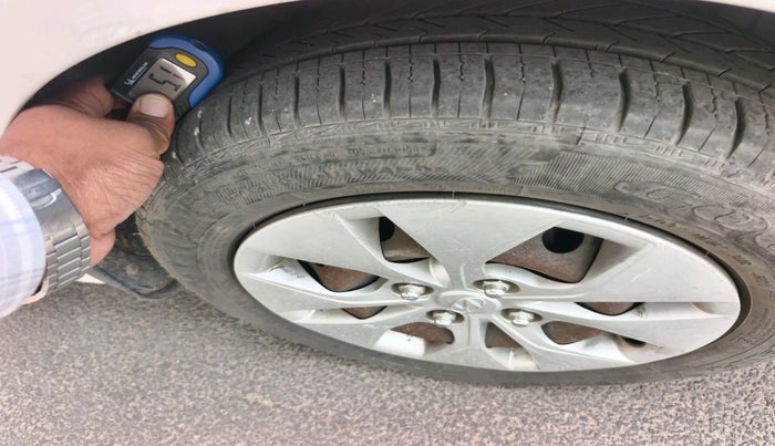 2015 Hyundai Xcent BASE 1.2, Petrol, Manual, 46,660 km, tyre