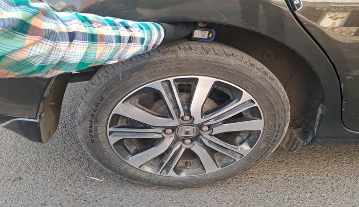 2022 Honda Amaze 1.2L I-VTEC VX, Petrol, Manual, 51,792 km, tyre