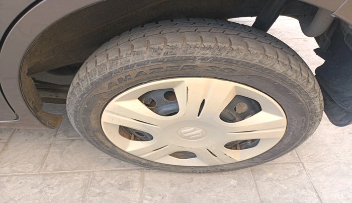 2015 Maruti Wagon R 1.0 VXI, Petrol, Manual, 13,610 km, tyre