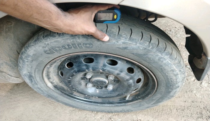 2015 Tata Bolt XE REVOTRON, Petrol, Manual, 1,13,912 km, tyre