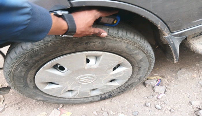 2025 Maruti Eeco 5 STR AC CNG, CNG, Manual, 19,341 km, tyre