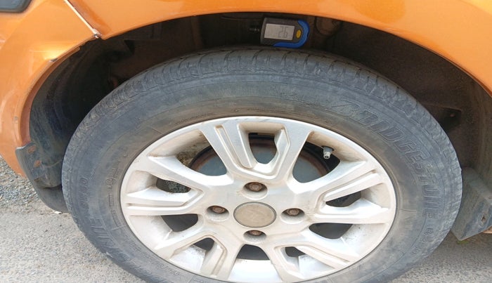 2017 Tata Tiago XZ PETROL, Petrol, Manual, 31,356 km, tyre