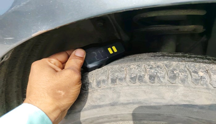 2021 Tata ALTROZ XE PETROL, Petrol, Manual, 45,297 km, tyre