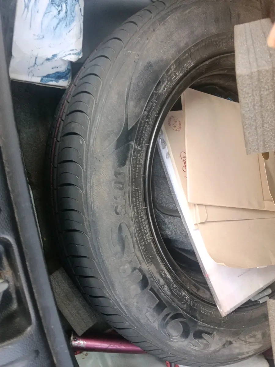 2023 KIA SELTOS HTE 1.5 PETROL, CNG, Manual, 93,385 km, tyre