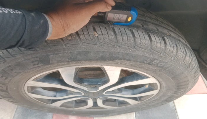 2013 Nissan Terrano XV D THP PREMIUM 110 PS, Diesel, Manual, 86,714 km, tyre