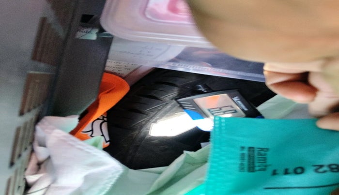 2022 Hyundai GRAND I10 NIOS SPORTZ 1.2 KAPPA VTVT CNG, CNG, Manual, 87,996 km, tyre