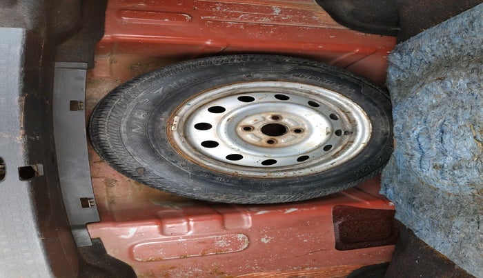 2008 Maruti Swift Dzire LDI, Diesel, Manual, 1,19,300 km, tyre