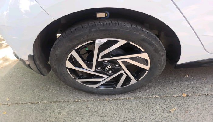 2024 Hyundai NEW I20 ASTA (O) 1.2 IVT, Petrol, Automatic, 12,853 km, tyre