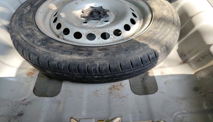 2018 Hyundai Xcent E, Petrol, Manual, 13,934 km, tyre