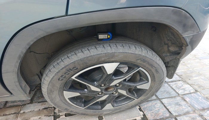 2023 Tata PUNCH ACCOMPLISHED AMT, Petrol, Automatic, 38,852 km, tyre