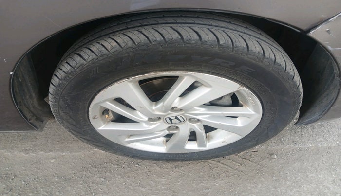 2015 Honda Jazz 1.2L I-VTEC V, Petrol, Manual, 78,484 km, tyre