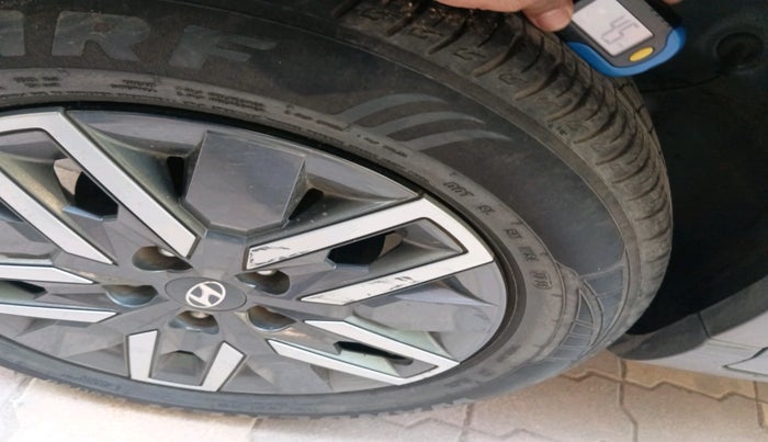 2021 Hyundai VENUE SX 1.0 TURBO IMT, Petrol, Manual, 25,191 km, tyre