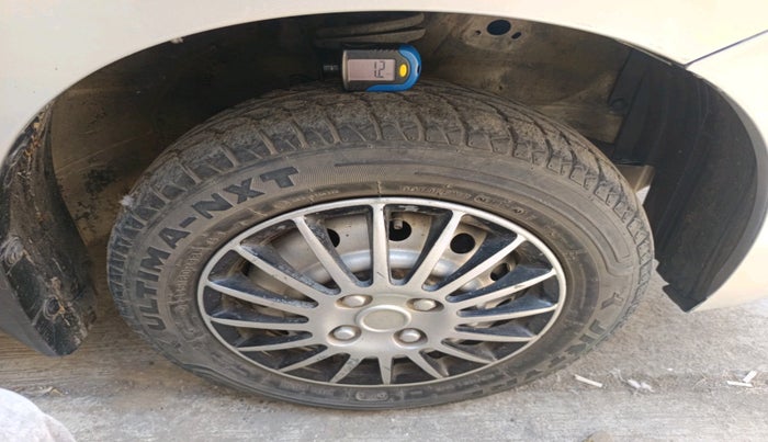 2013 Maruti Wagon R 1.0 LXI CNG, CNG, Manual, 1,15,705 km, tyre