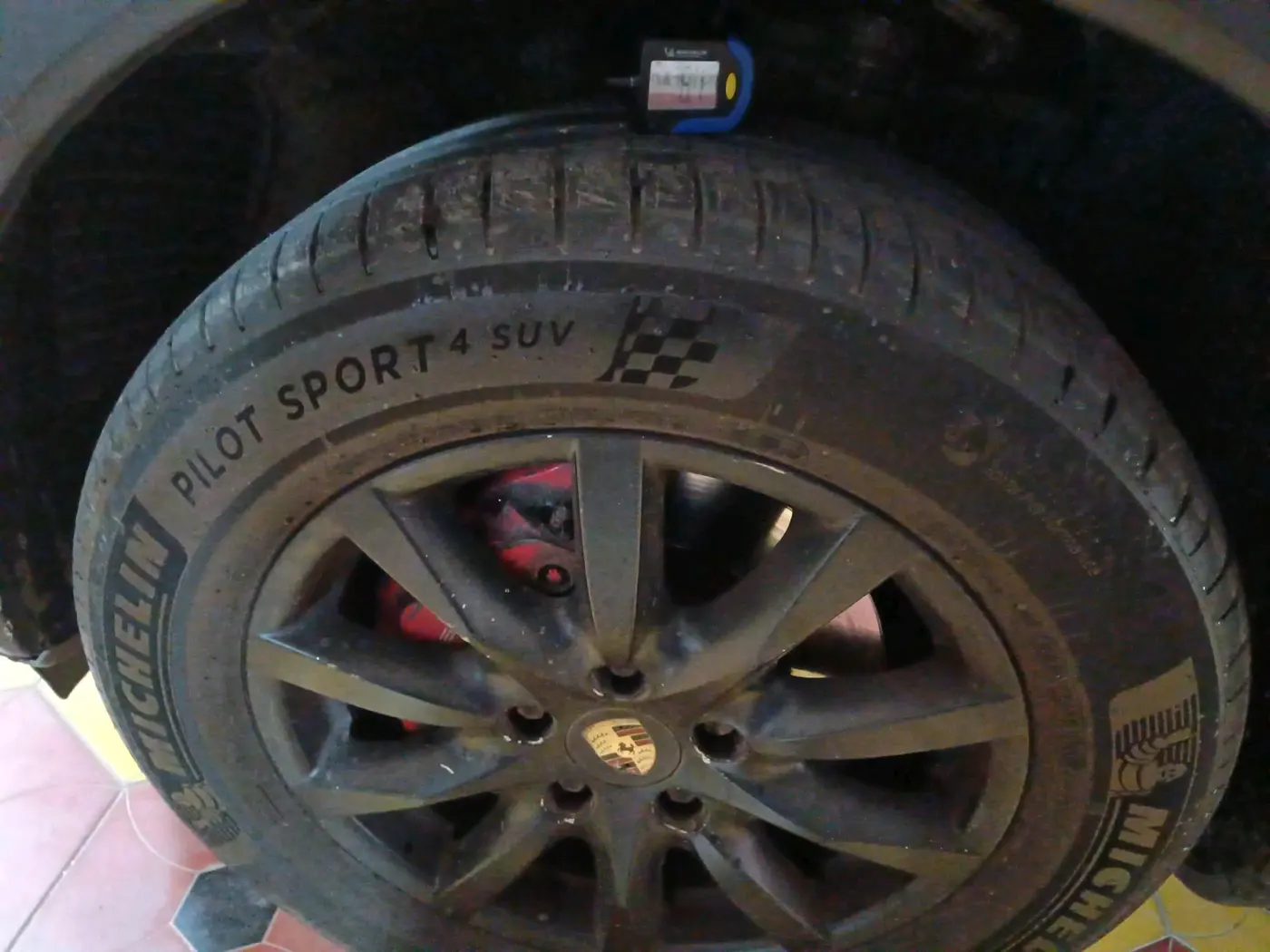2012 Porsche Cayenne DIESEL, Diesel, Automatic, 88,938 km, tyre