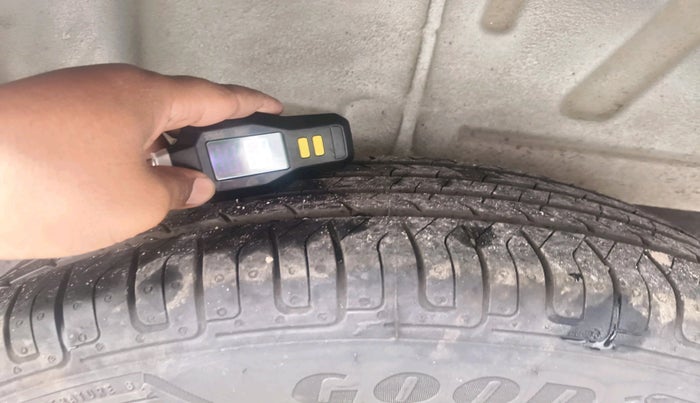 2015 Mahindra Quanto C8, Diesel, Manual, 36,183 km, tyre