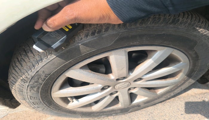 2011 Maruti SX4 ZDI, Diesel, Manual, 2,31,042 km, tyre