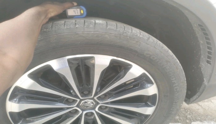 2021 MG GLOSTER SAVVY 6 STR 2.0 TWIN TURBO 4WD, Diesel, Automatic, 1,06,569 km, tyre