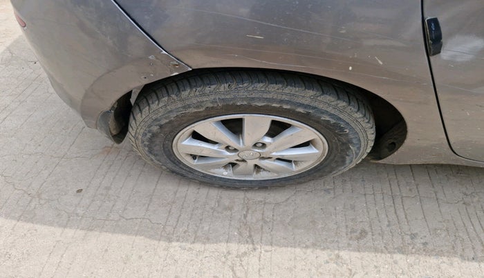 2014 Hyundai i20 SPORTZ 1.2, CNG, Manual, 1,61,277 km, tyre