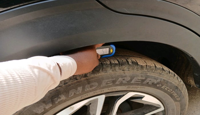 2023 KIA CARENS PRESTIGE PLUS 1.4 PETROL 7 STR, Petrol, Manual, 9,835 km, tyre