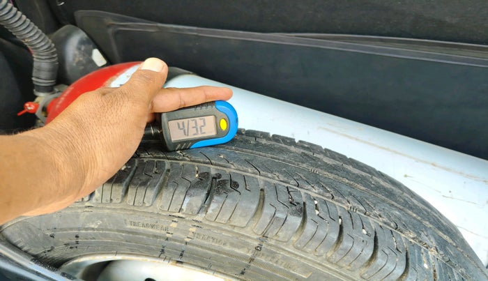 2020 Maruti New Wagon-R LXI CNG 1.0, CNG, Manual, 1,84,645 km, tyre