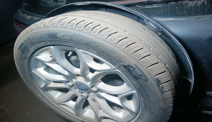 2013 Ford Ecosport TITANIUM 1.5L DIESEL (OPT), Diesel, Manual, 1,28,130 km, tyre