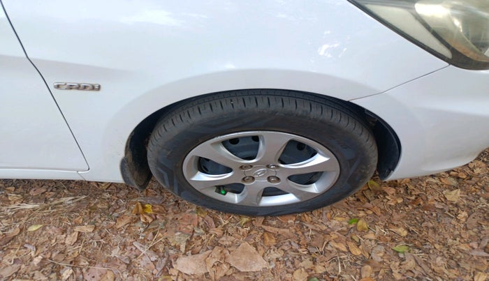 2014 Hyundai Verna FLUIDIC 1.4 CRDI, Diesel, Manual, 1,97,824 km, tyre