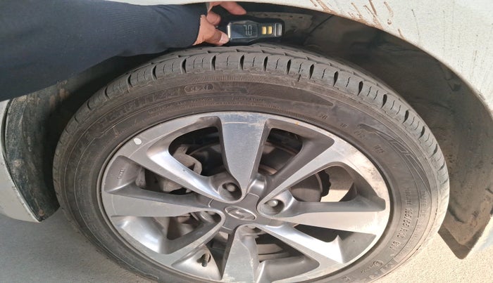 2015 Hyundai Elite i20 ASTA 1.2, CNG, Manual, 1,22,171 km, tyre