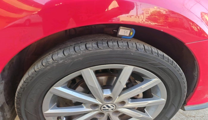 2020 Volkswagen Polo HIGHLINE PLUS 1.0, Petrol, Manual, 89,752 km, tyre