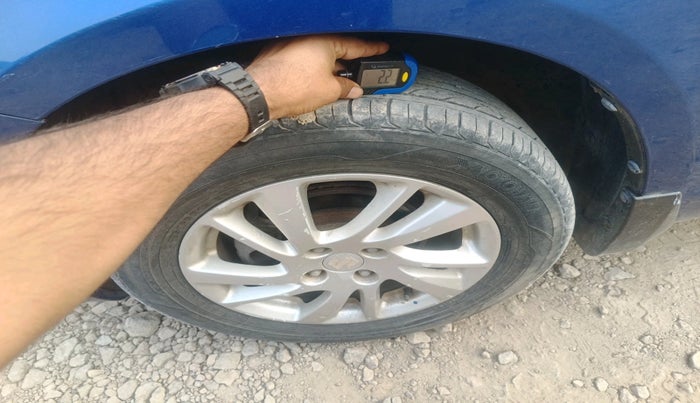 2013 Maruti Swift ZXI, Petrol, Manual, 49,083 km, tyre