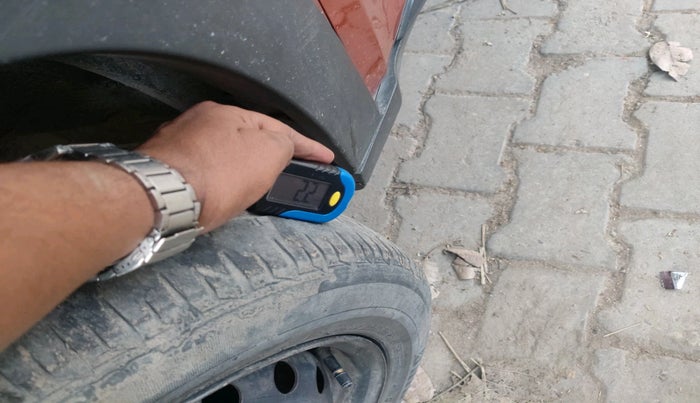 2017 Mahindra KUV 100 NXT K6+ D 6 STR, Diesel, Manual, 81,170 km, tyre