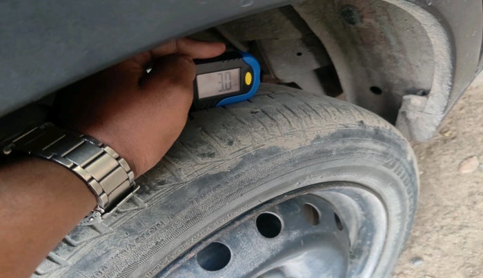 2017 Mahindra KUV 100 NXT K6+ D 6 STR, Diesel, Manual, 81,170 km, tyre