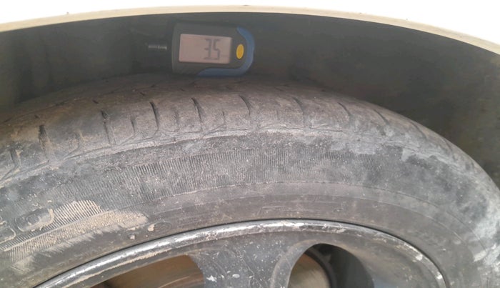 2008 Honda Civic 1.8L I-VTEC S MT, Petrol, Manual, 1,12,072 km, tyre