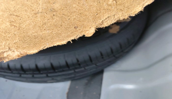 2020 Hyundai AURA SX PLUS 1.2 AMT, Petrol, Automatic, 69,963 km, tyre