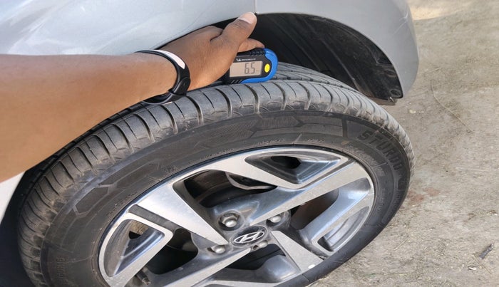 2020 Hyundai AURA SX PLUS 1.2 AMT, Petrol, Automatic, 69,963 km, tyre