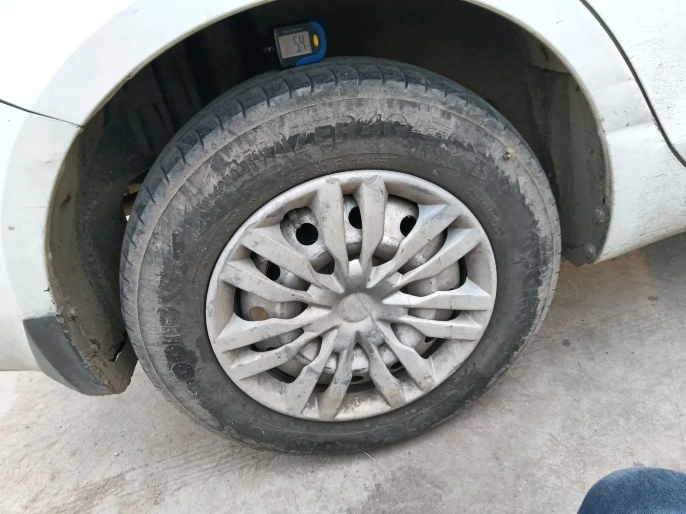 2018 Maruti Swift Dzire TOUR S PETROL, CNG, Manual, 1,46,163 km, tyre