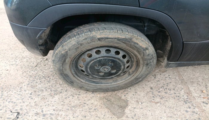 2024 Tata PUNCH PURE MT, Petrol, Manual, 61,802 km, tyre