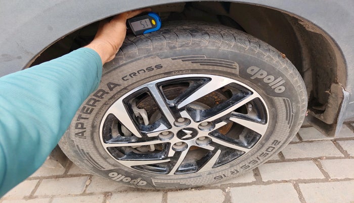 2024 Mahindra XUV 3XO AX5 1.2 L TCMPFI AT, Petrol, Automatic, 8,051 km, tyre