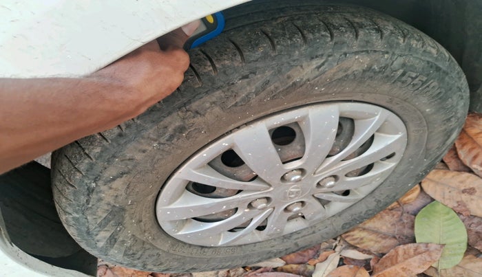 2015 Hyundai i10 SPORTZ 1.1, Petrol, Manual, 73,354 km, tyre