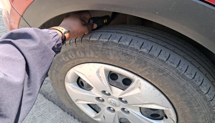 2016 Hyundai Creta S 1.6 PETROL, Petrol, Manual, 98,082 km, tyre